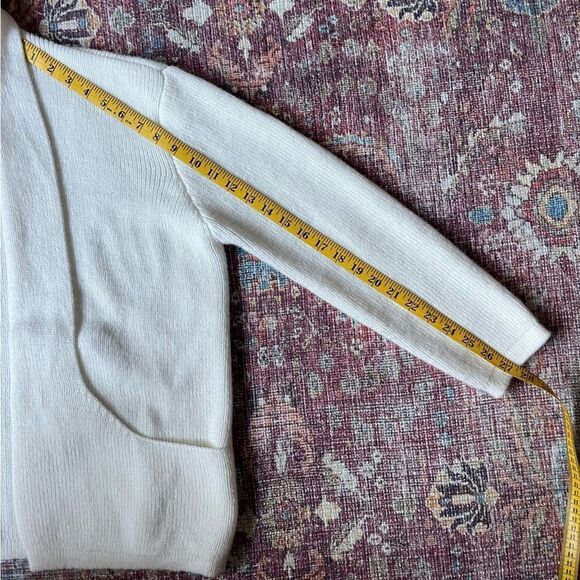 Cozy vintage White Knit American South Side Alpaca wool Cardigan with pockets - Picture 5 of 14